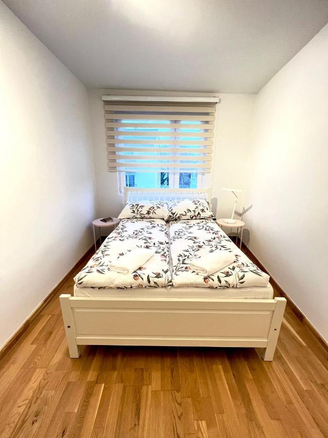 Spacious Apartment With Terrace Вена Экстерьер фото